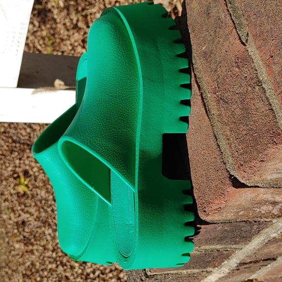 Jeffrey Campbell Sea Salt Bae Chunky Green Clog Size 6 (1053) - Picture 2 of 8